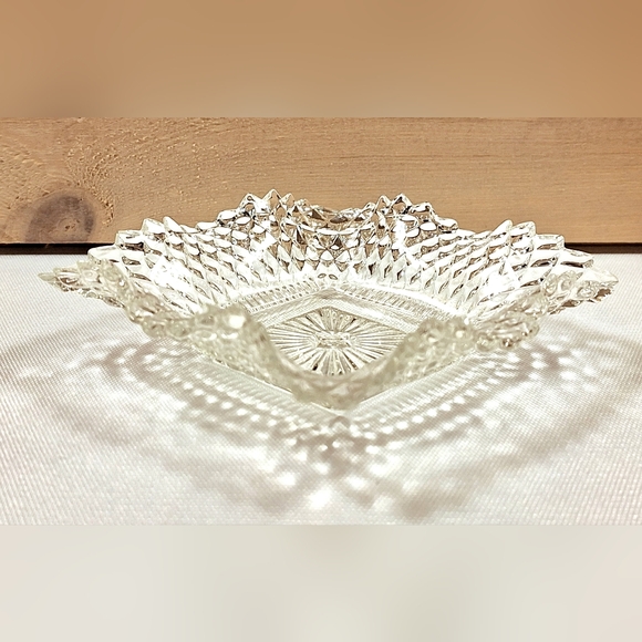Vintage clear cut glass trinket dish fancy ashtray handkerchief edge - Picture 7 of 8